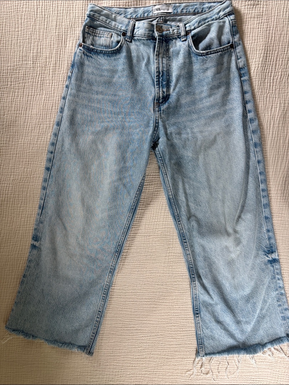 Zara Light Blue Raw-Hem Wide Leg Jeans size 8